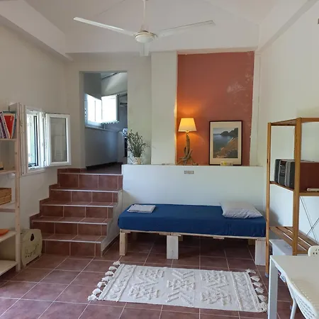 Kantouni Mezzamorto Holiday home *