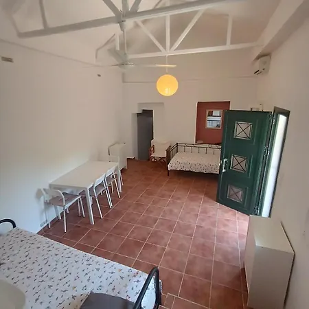 Holiday home Kantouni Mezzamorto *